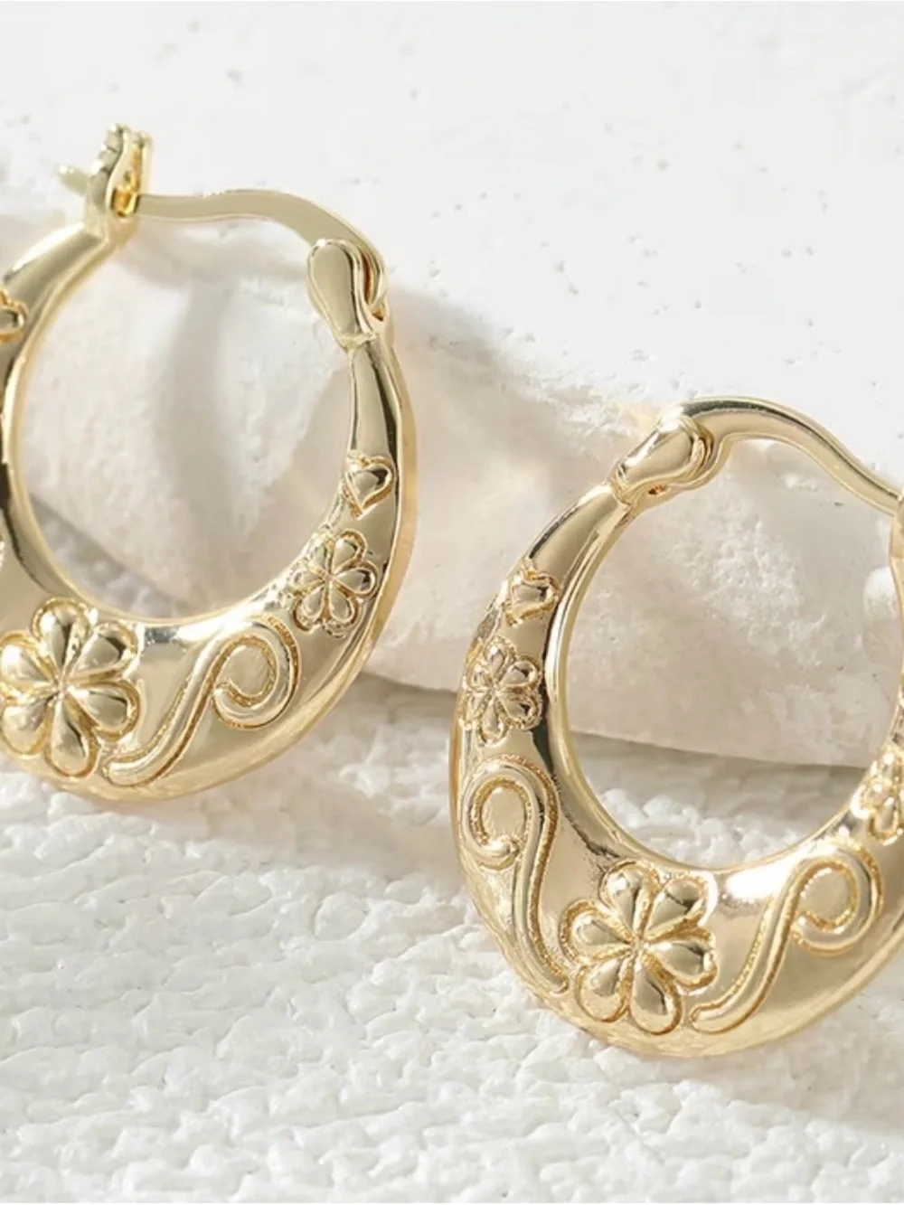Handmade ethnic style retro vintage Golden Floral Hoop Earrings-Atmosphere